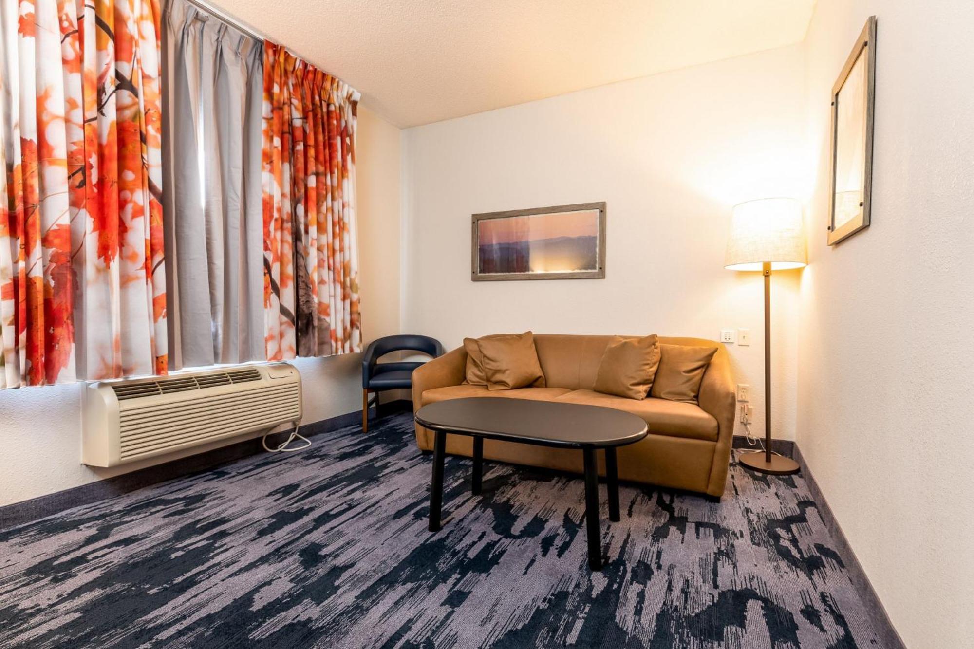 Fairfield Inn & Suites By Marriott Spearfish Exterior photo